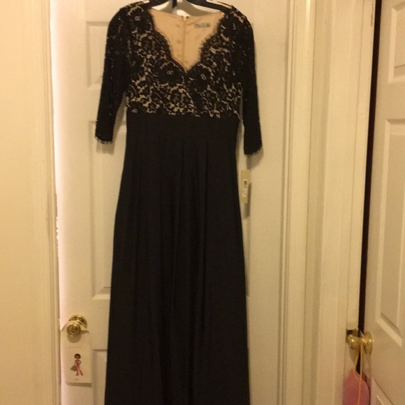 Eliza J  black gown - Picture 1 of 7
